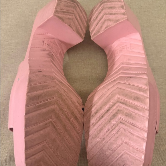 Gucci Blush Pink Women's hard heavy plastic Slides! - Picture 4 of 4
